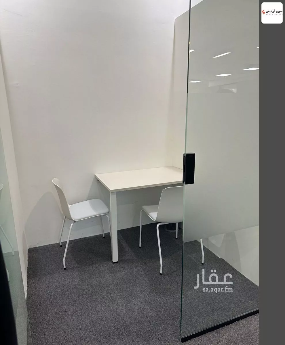 مكتب 10829 م² في الروضة 6
