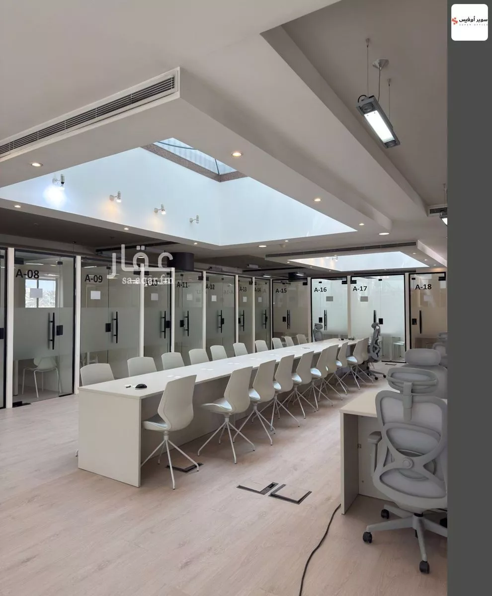 مكتب 10829 م² في الروضة 7