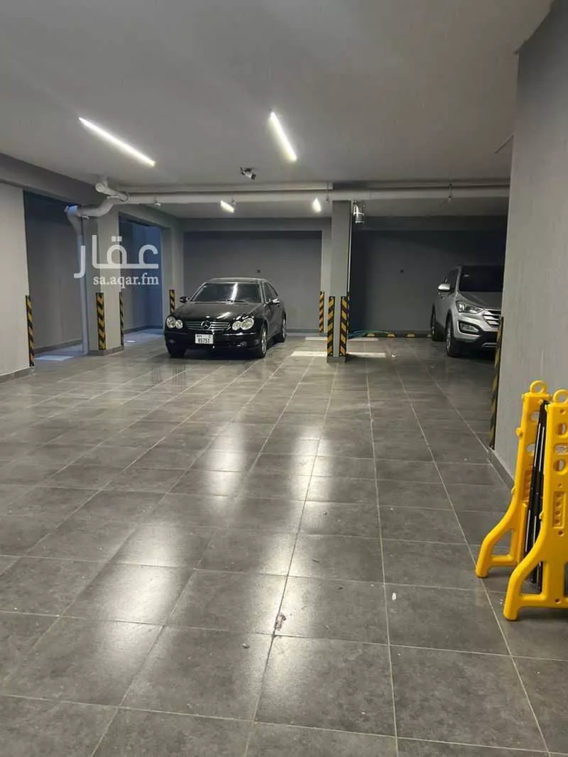 4 bedroom apartment in Al Buhayrat 7