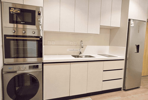 شقة 1 غرف في الملقا 11