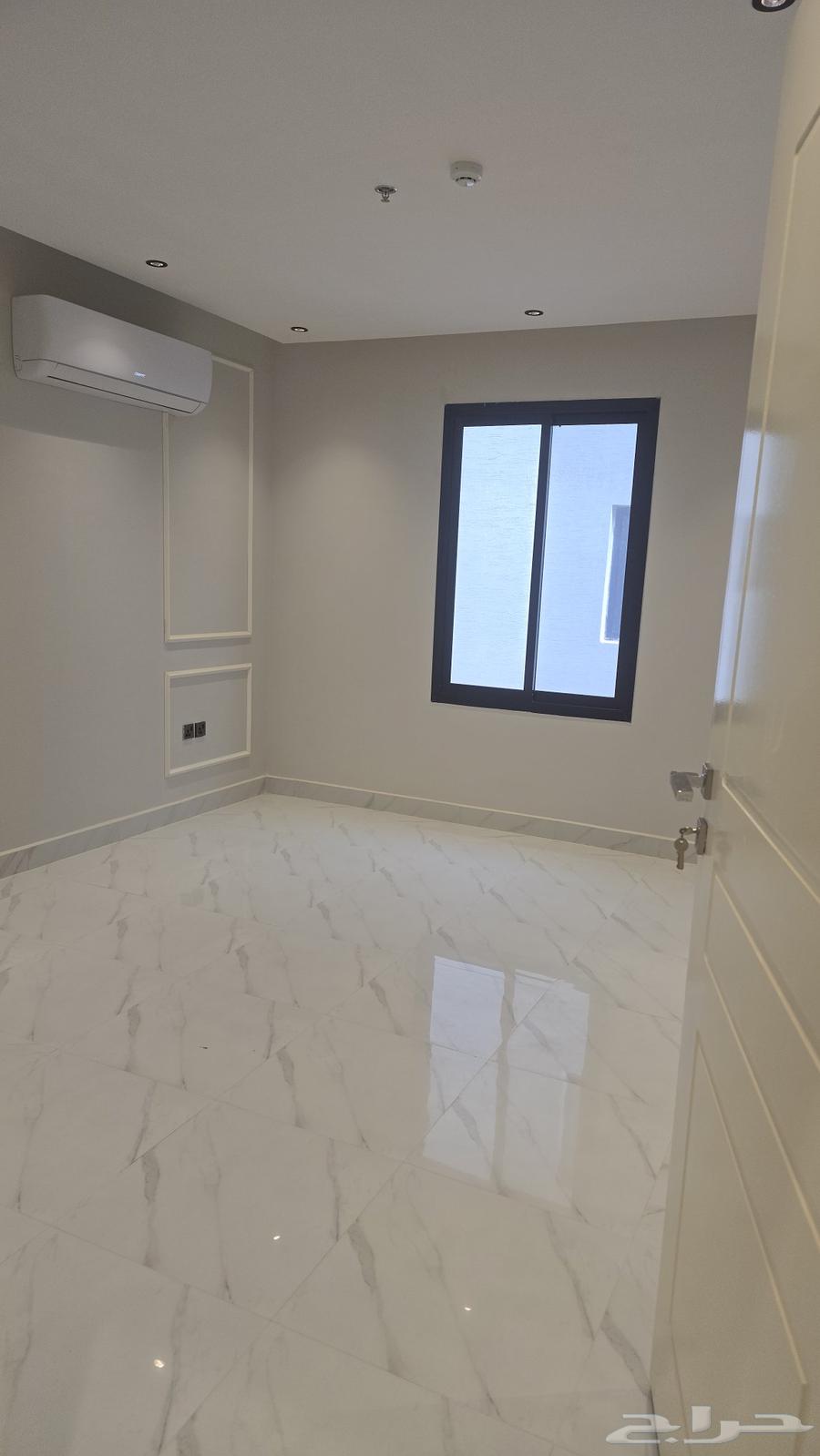 شقة 3 غرف في الرمال 3