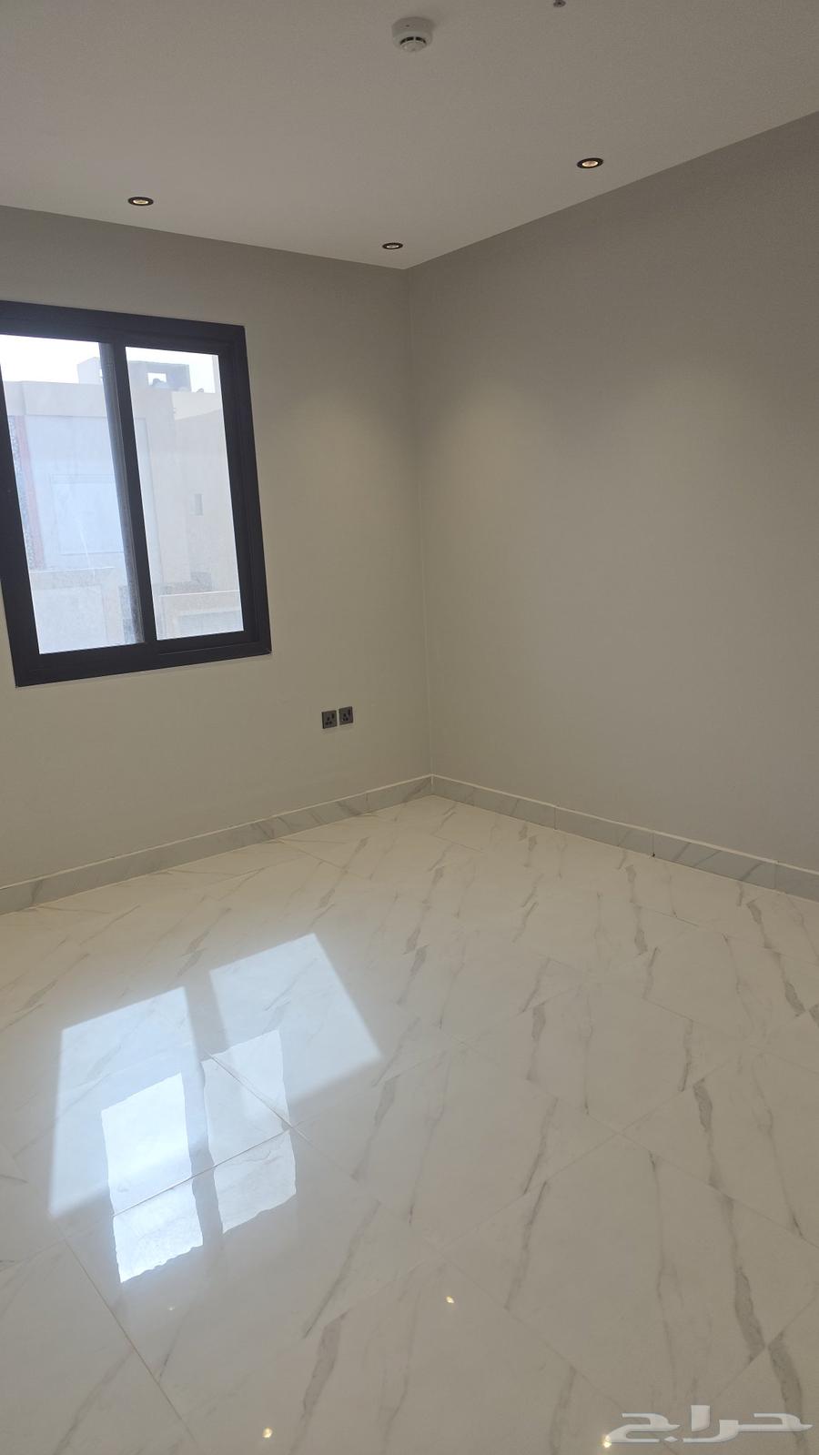 شقة 3 غرف في الرمال 9