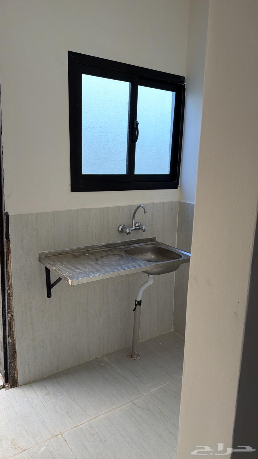 400 bedroom apartment in Al Rimal 5