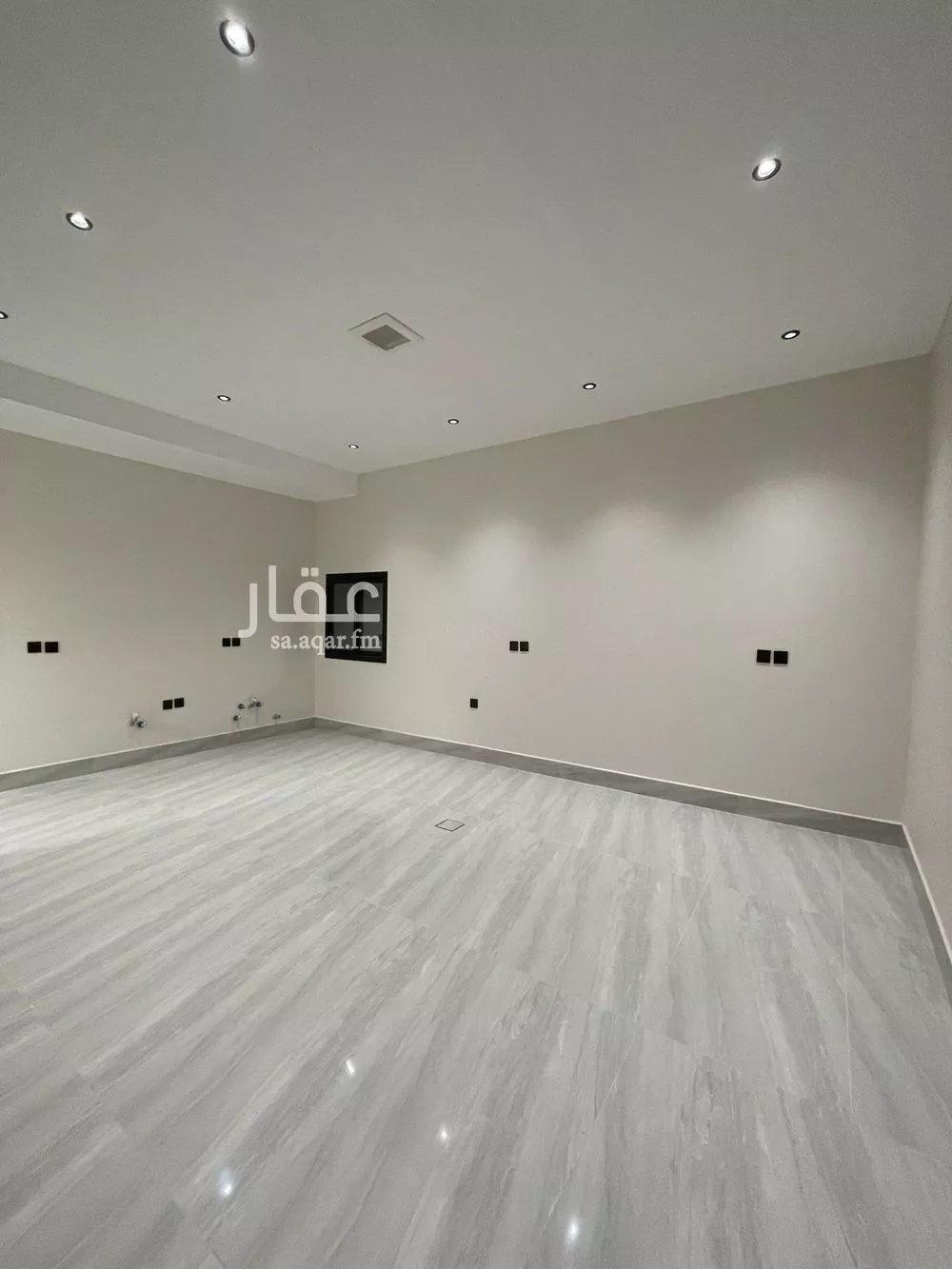 فيلا 7 غرف في النظيم 9