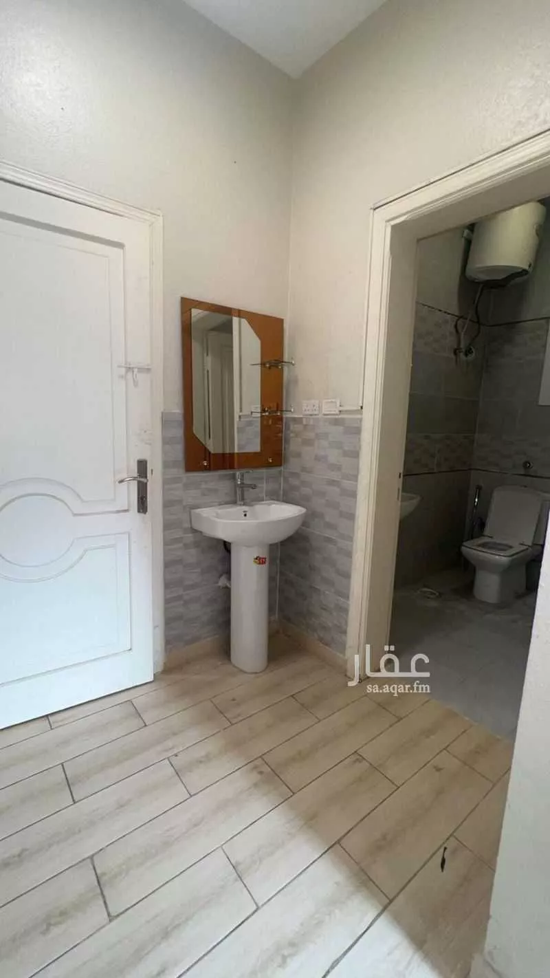 محل 130 م² في المنتزة 2