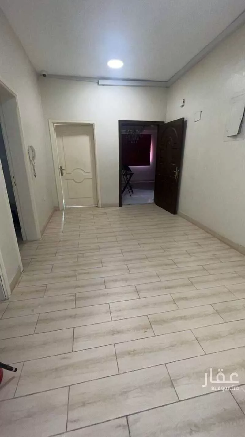 محل 130 م² في المنتزة 3