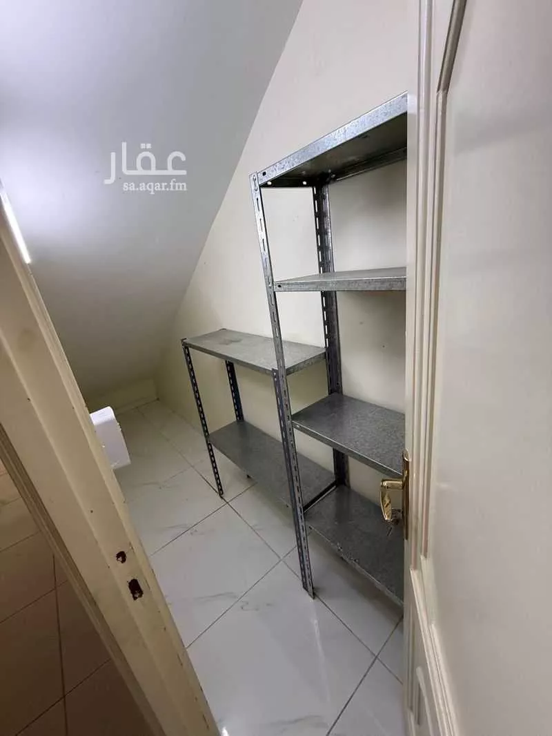 فيلا 5 غرف في السلامة 15