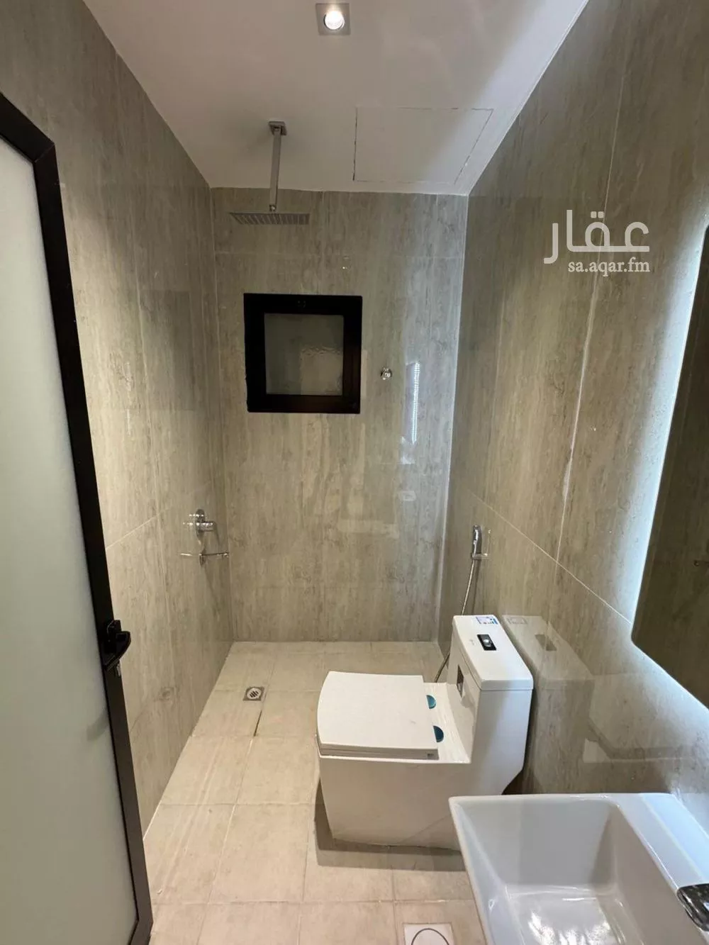 شقة 4 غرف في السيف 6