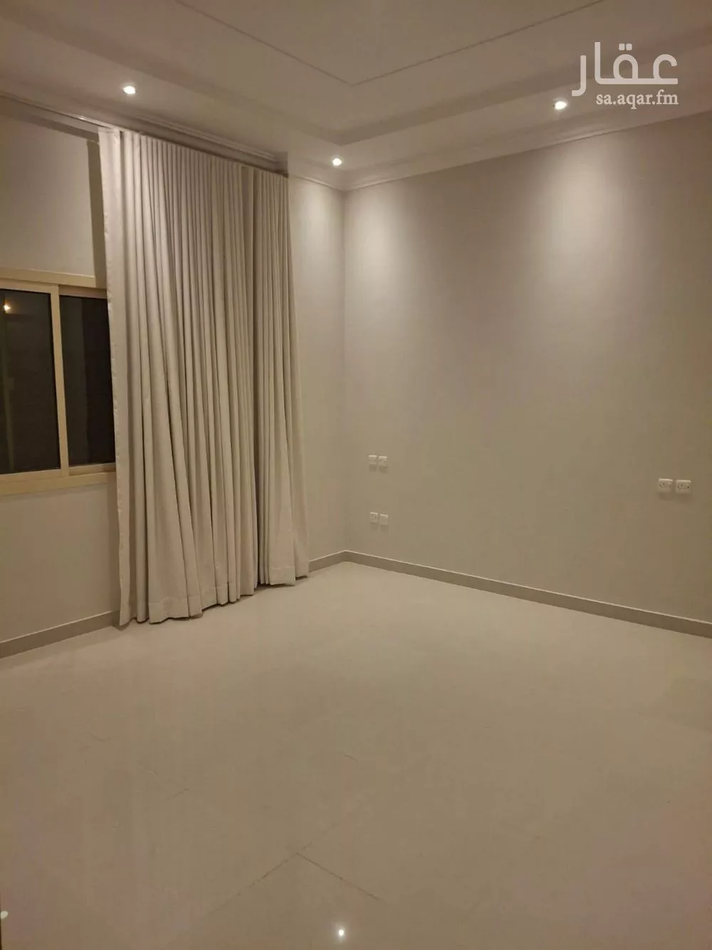 شقة 3 غرف في الملقا 6