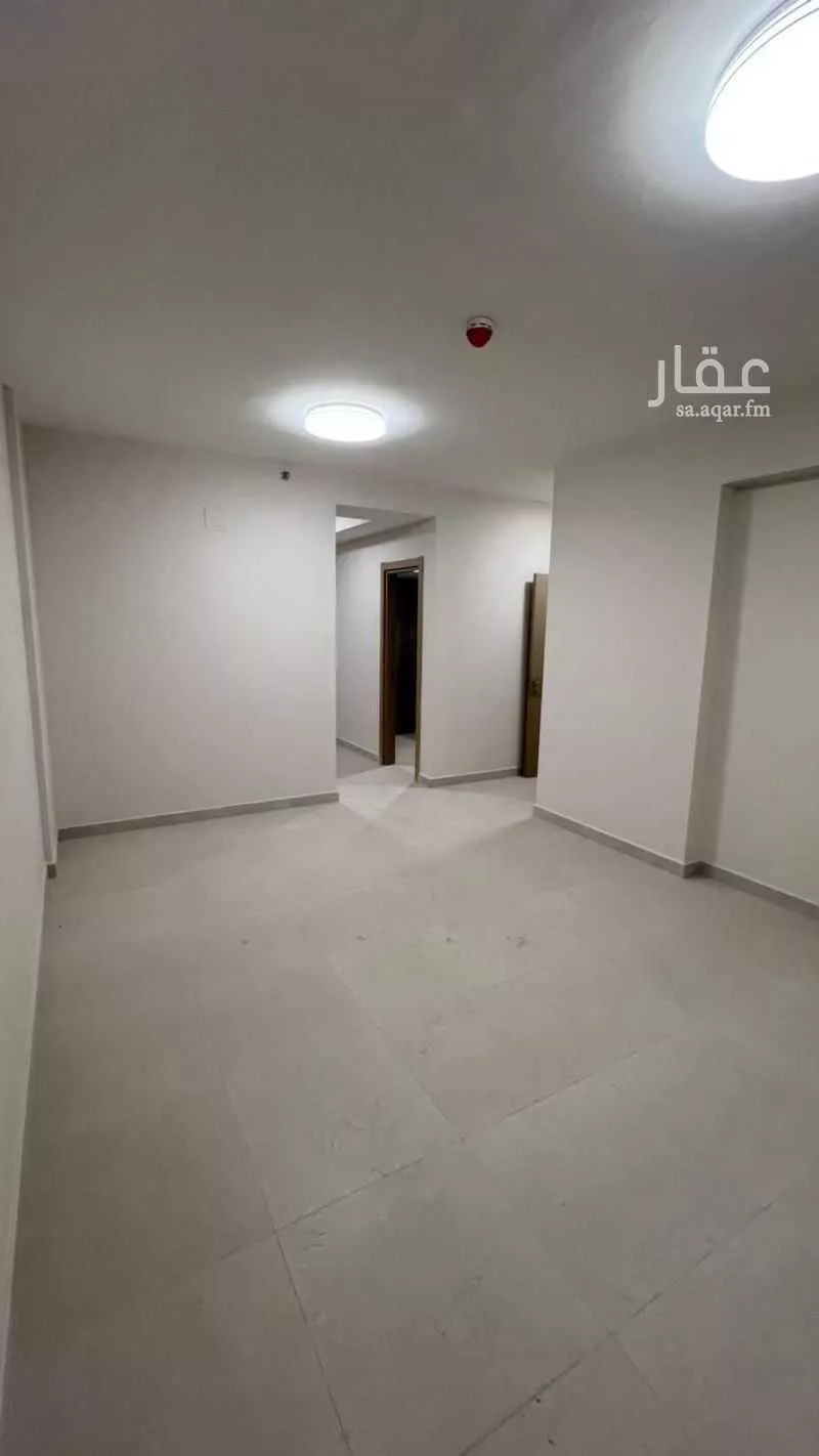 شقة 4 غرف في الفرسان 20