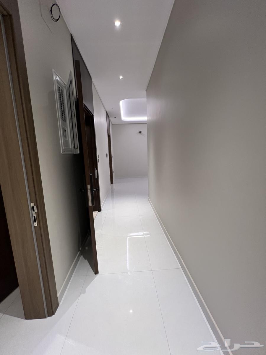 شقة 6 غرف في الصفا 9