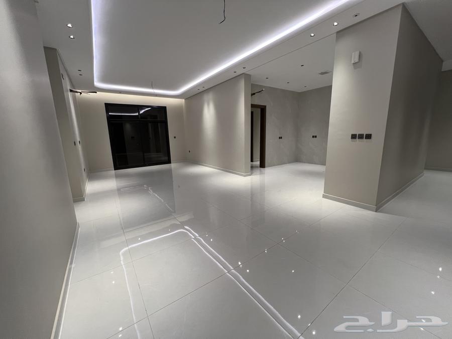 شقة 6 غرف في الصفا 10