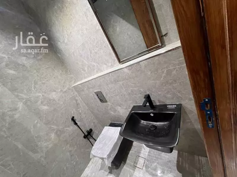 فيلا 5 غرف في المهدية 12