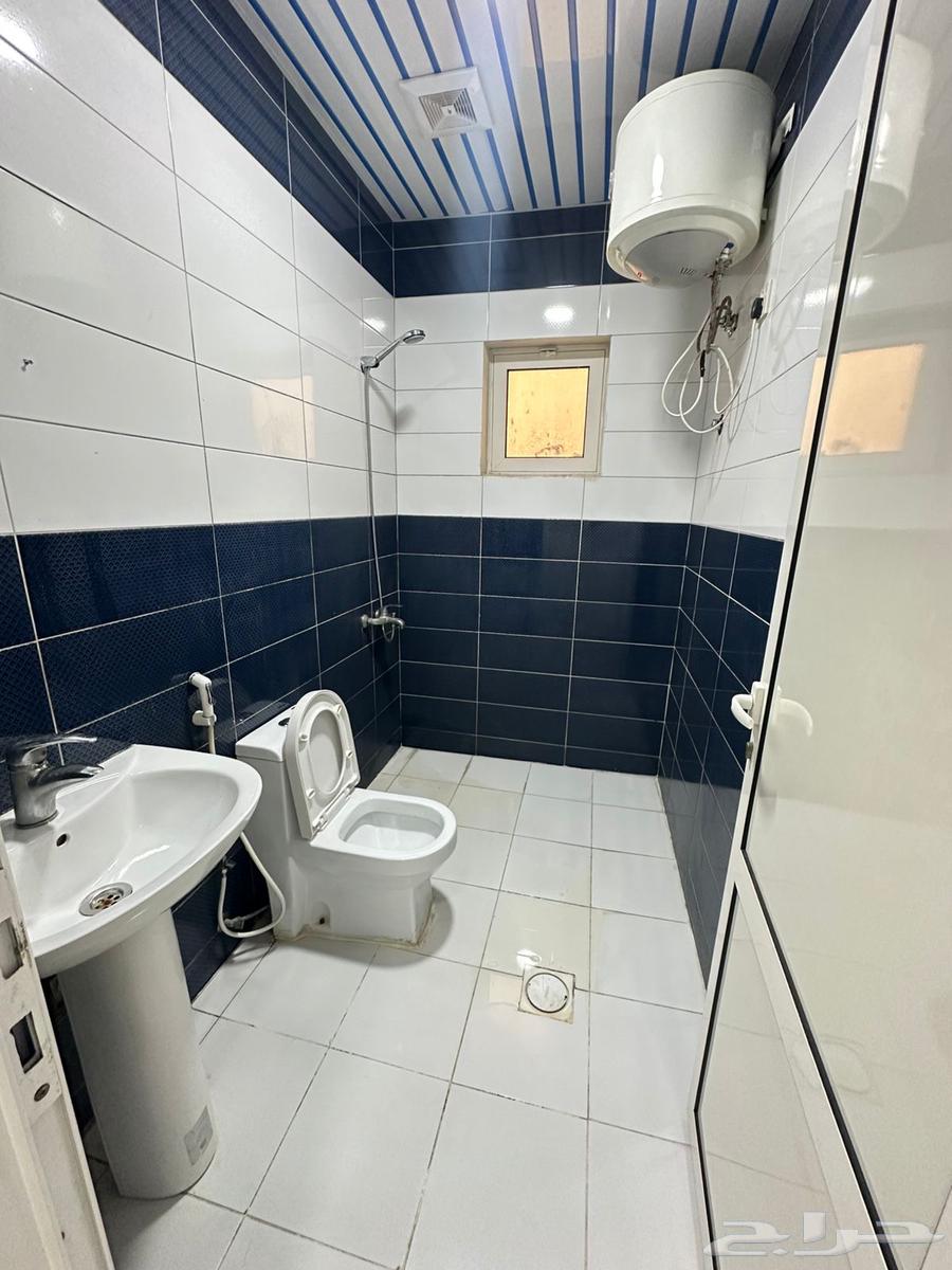 شقة 1 غرف في احد 4