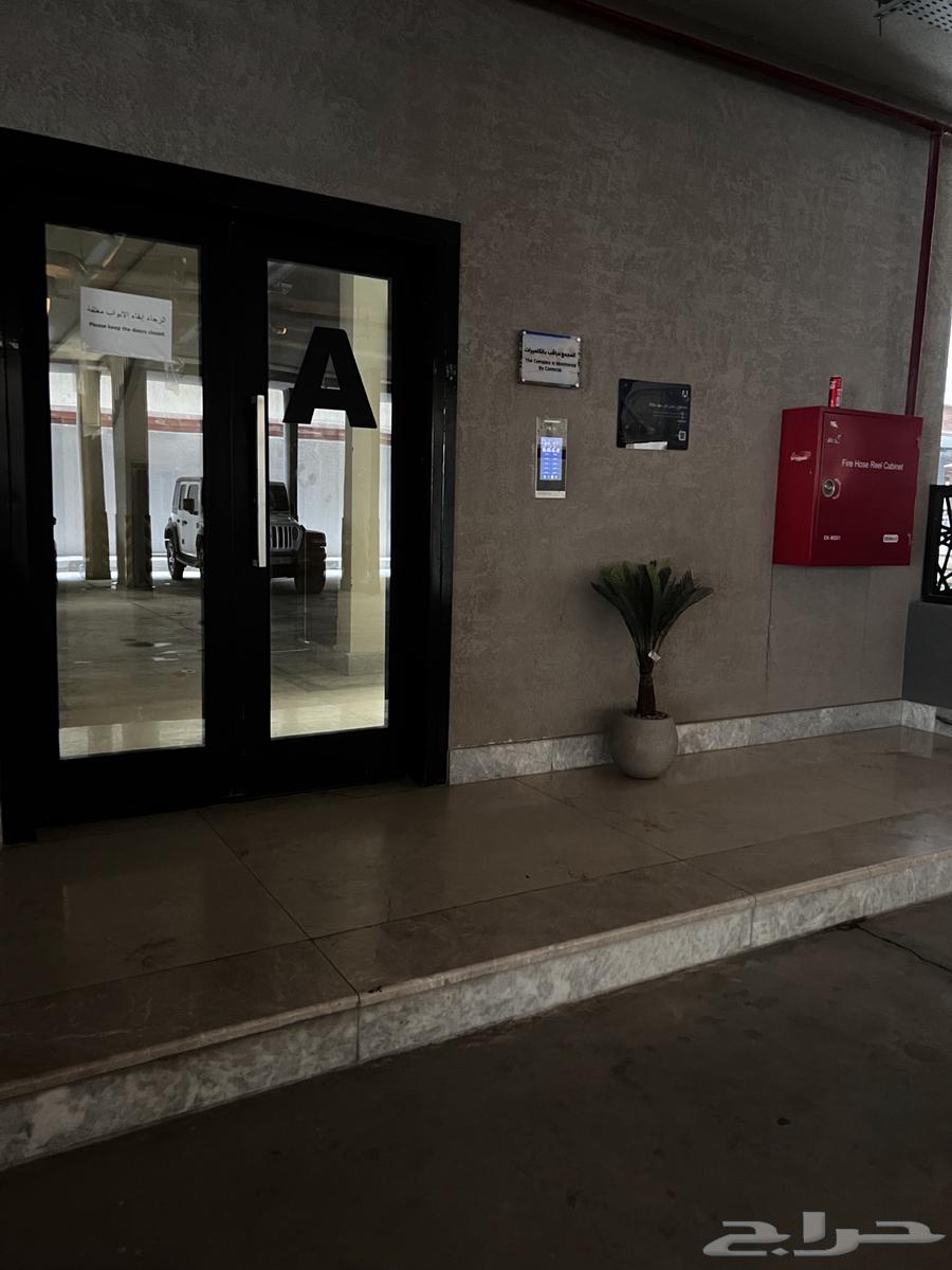 شقة 4 غرف في الحمرا 3