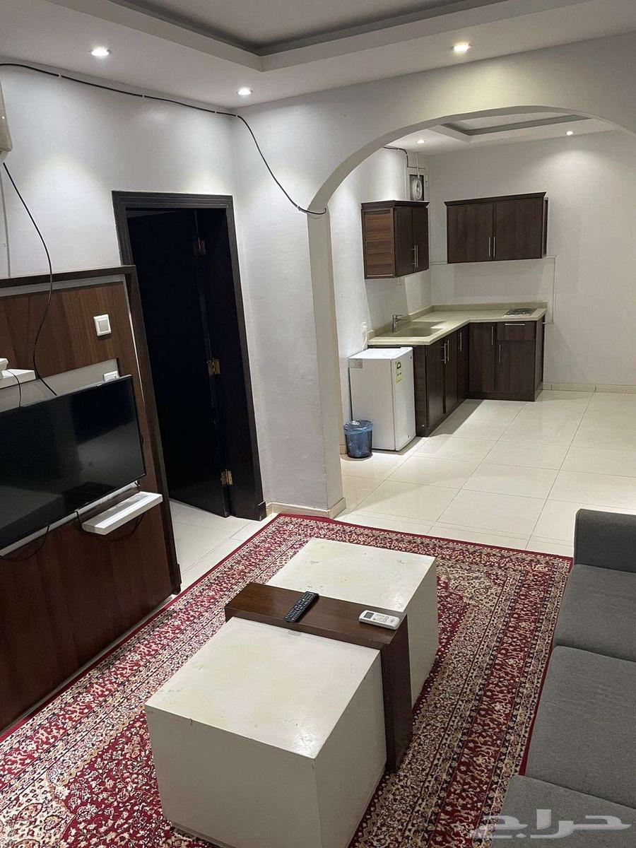 شقة 23 غرف في الندى 7