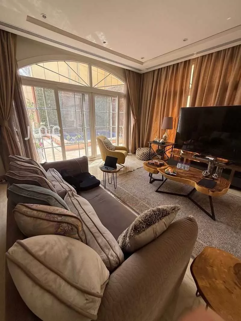 فيلا 5 غرف في الياسمين 7