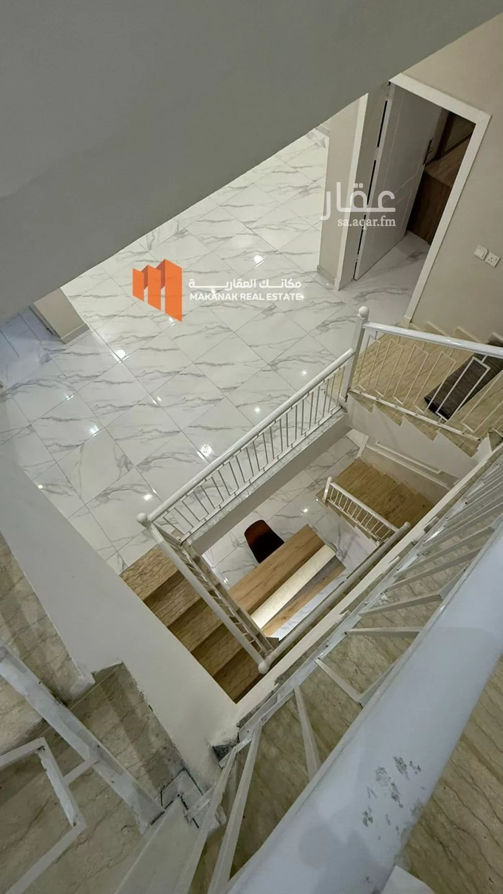 فيلا 4 غرف في العقيق 18