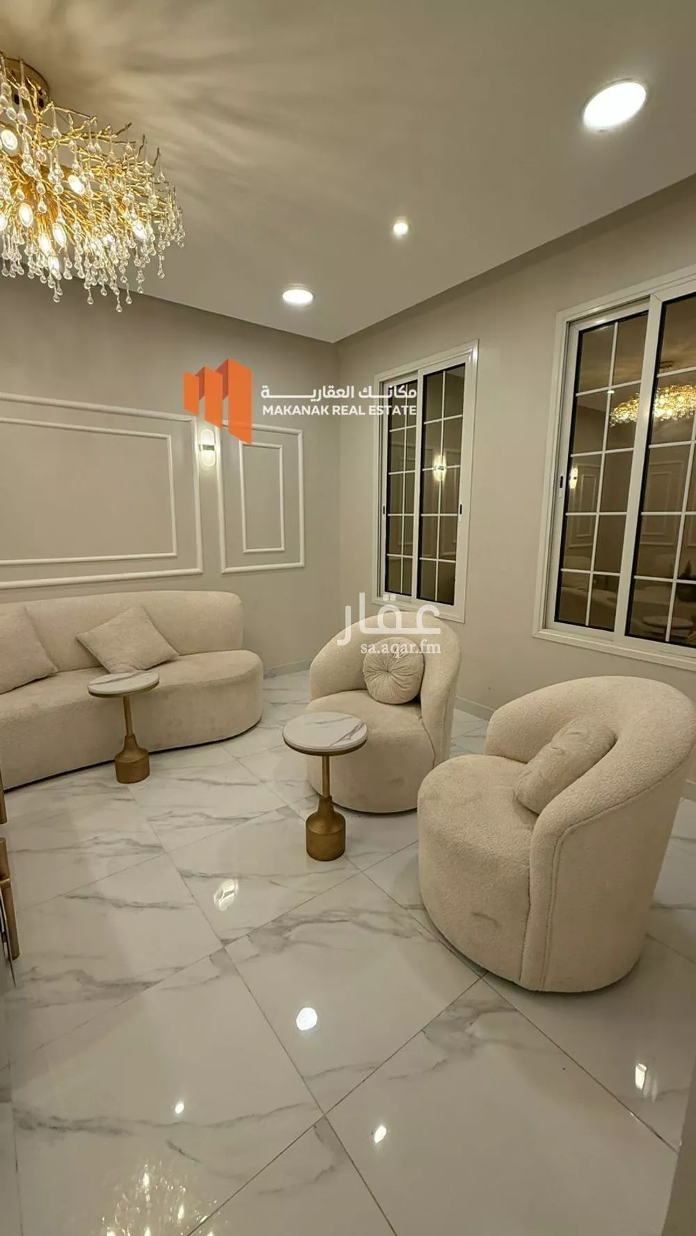 فيلا 4 غرف في العقيق 3