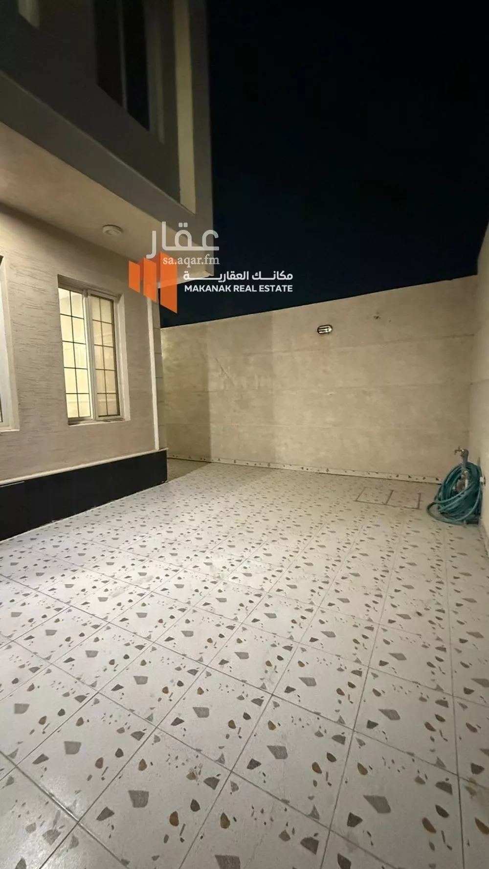 فيلا 4 غرف في العقيق 4