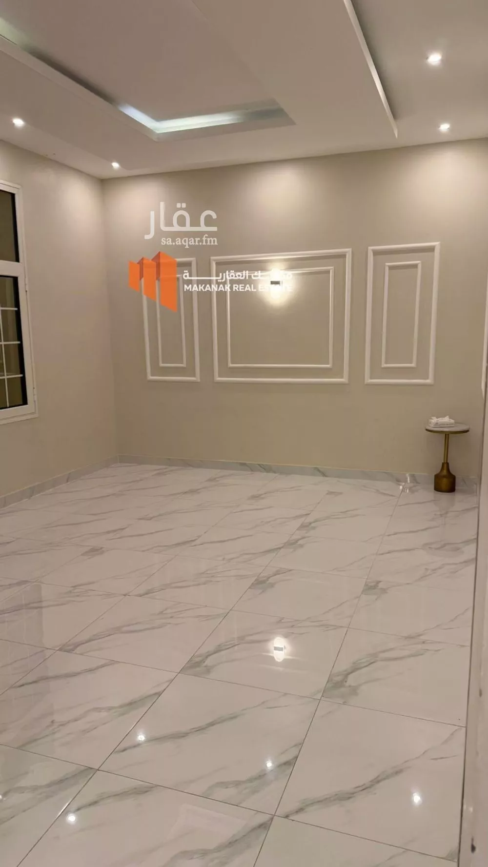 فيلا 4 غرف في العقيق 6