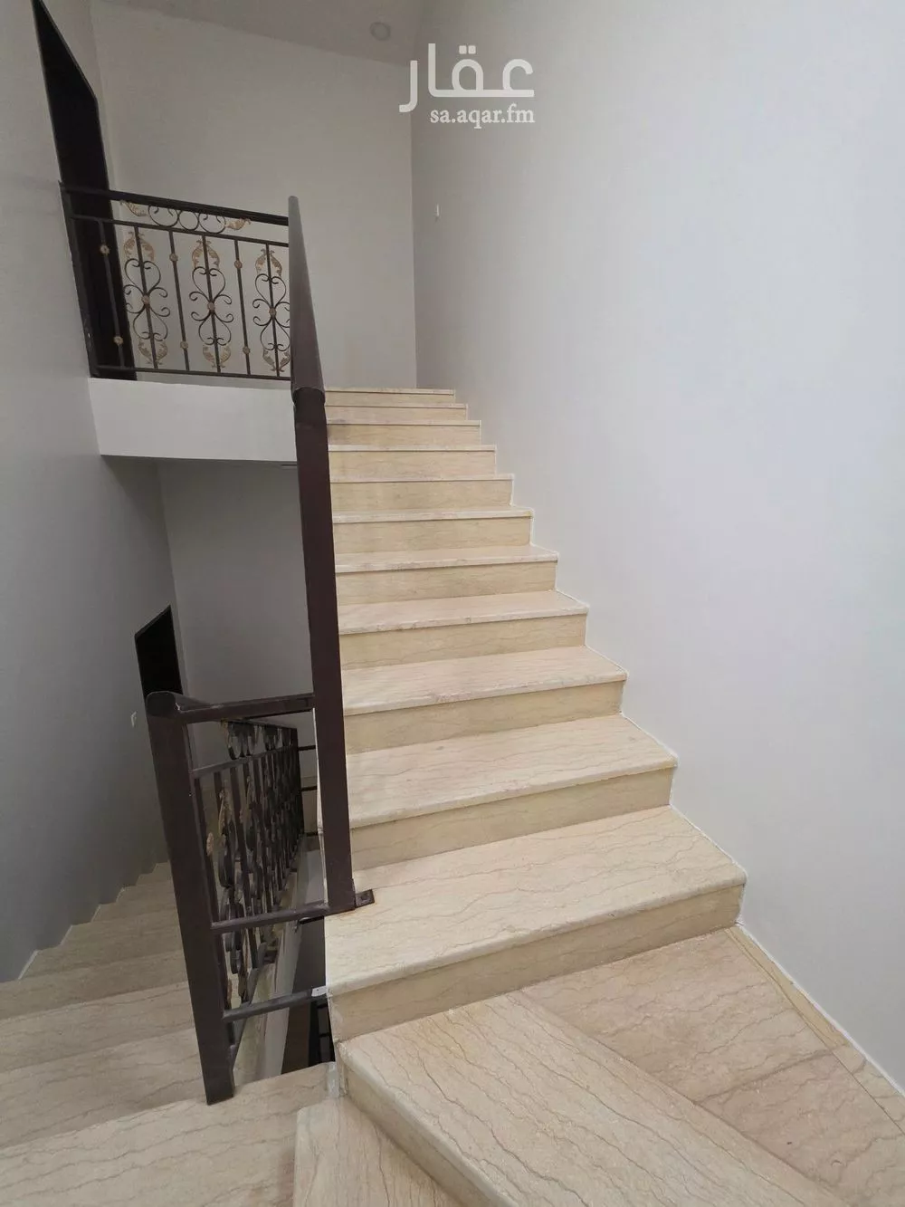 دور 3 غرف في النرجس 16