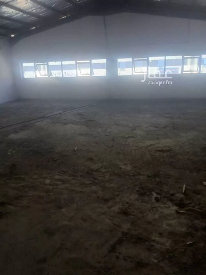 40000 sqm warehouse in Al Manakh 7