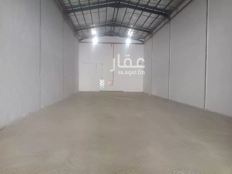 40000 sqm warehouse in Al Manakh 8
