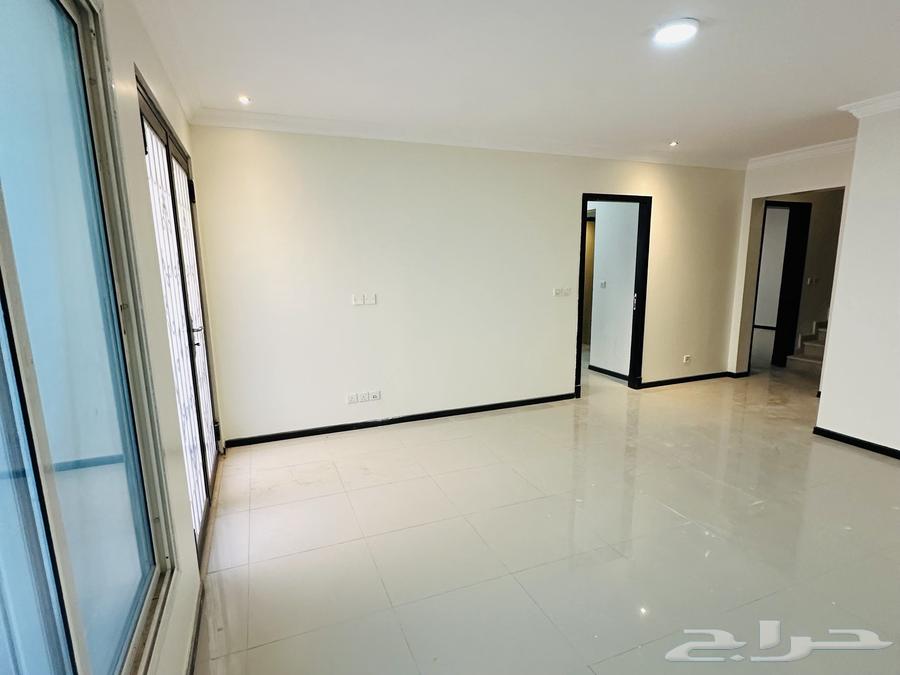 فيلا 6 غرف في الفرسان 2