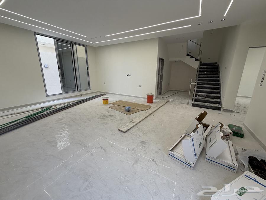 فيلا 9 غرف في احد 17