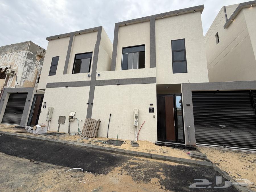 فيلا 9 غرف في احد 22