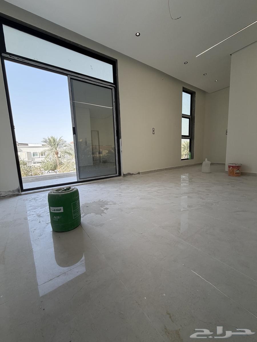 فيلا 9 غرف في احد 9