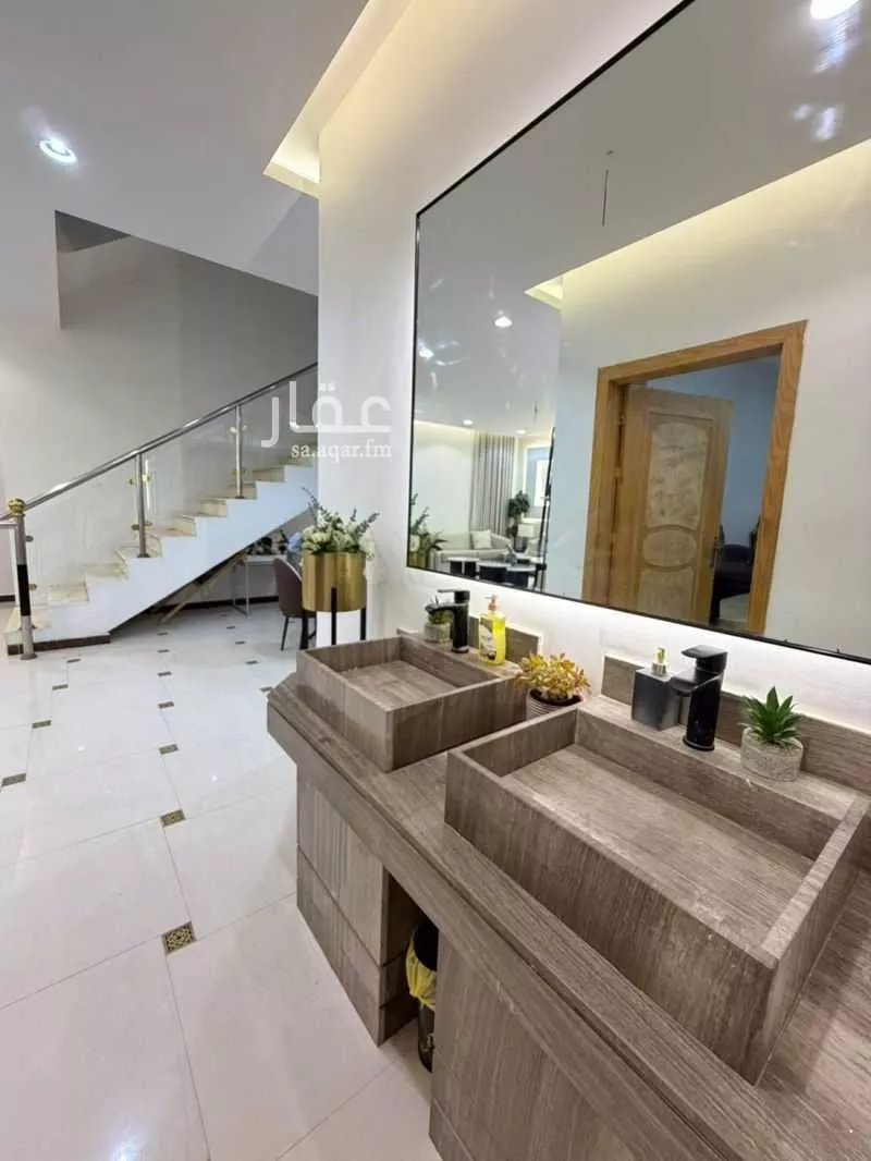 فيلا 6 غرف في المونسية 3