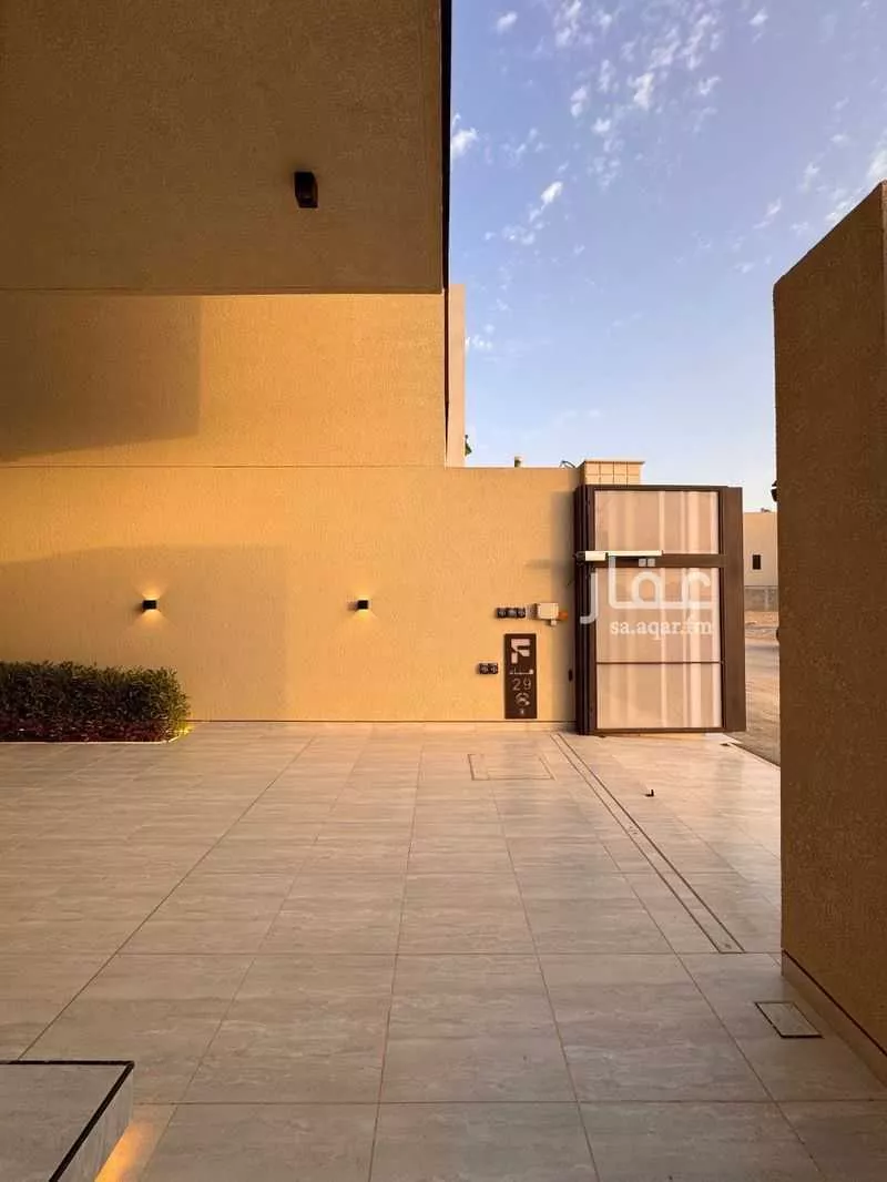 فيلا 6 غرف في العارض 2