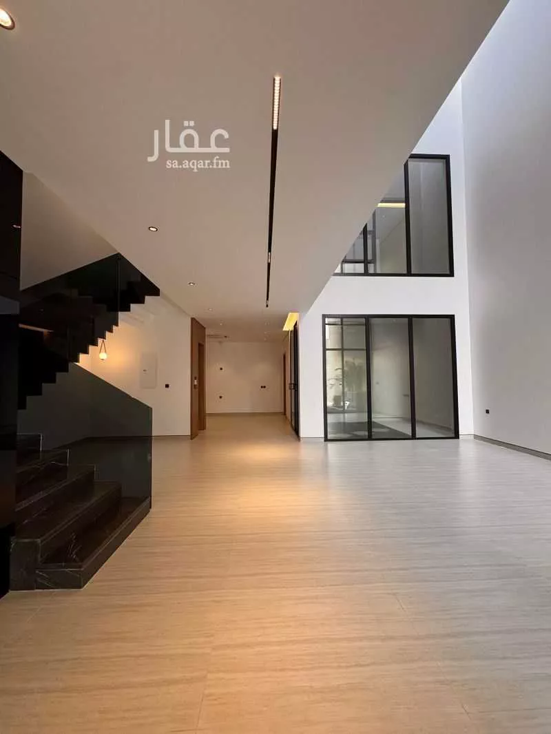 فيلا 6 غرف في العارض 3