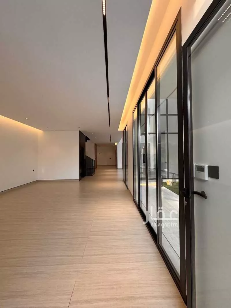 فيلا 6 غرف في العارض 8