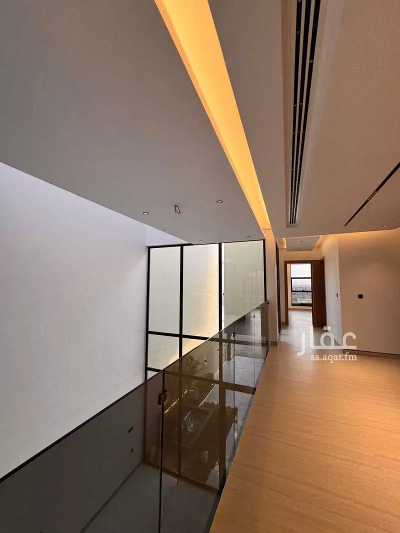 فيلا 6 غرف في العارض 10