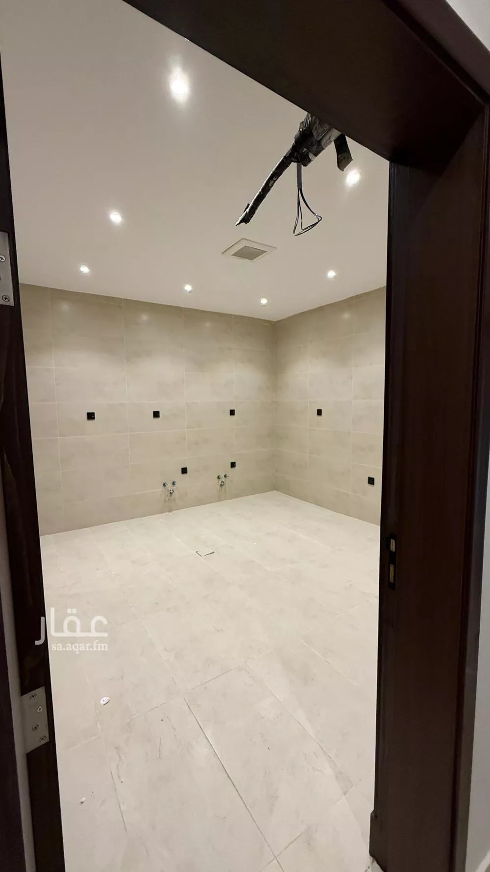 شقة 4 غرف في الجامعة 16