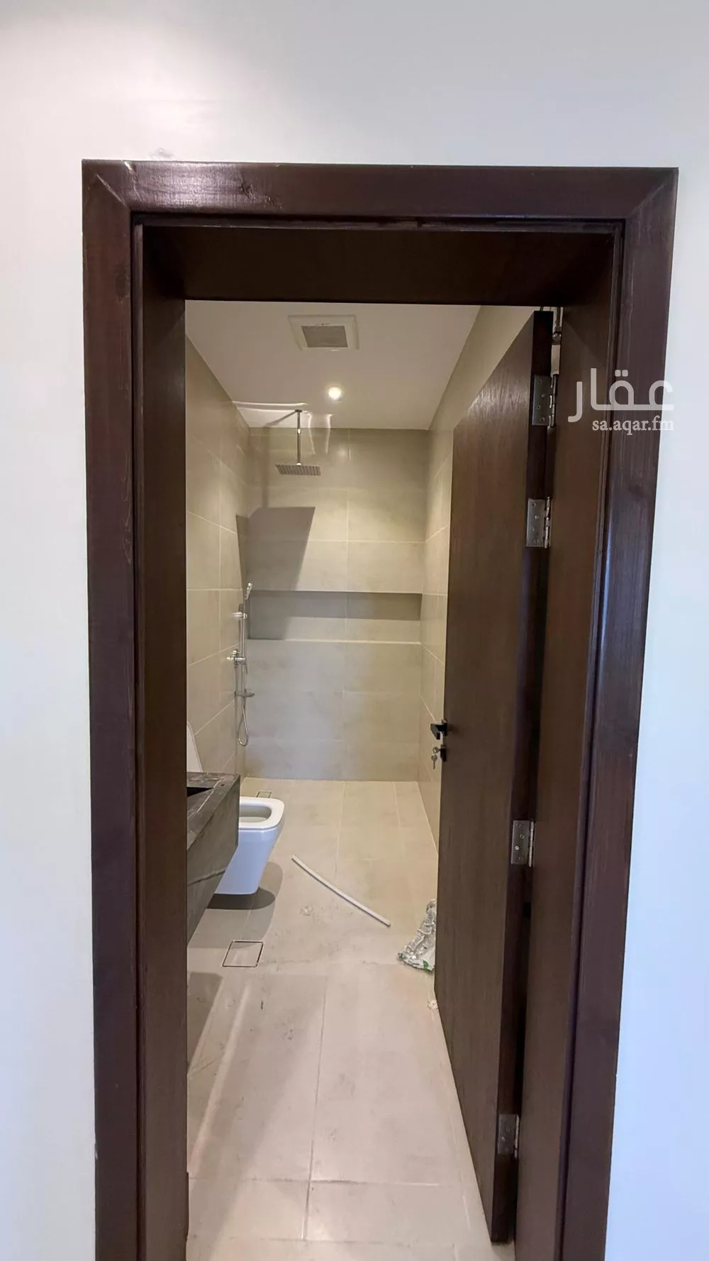 شقة 4 غرف في الجامعة 21