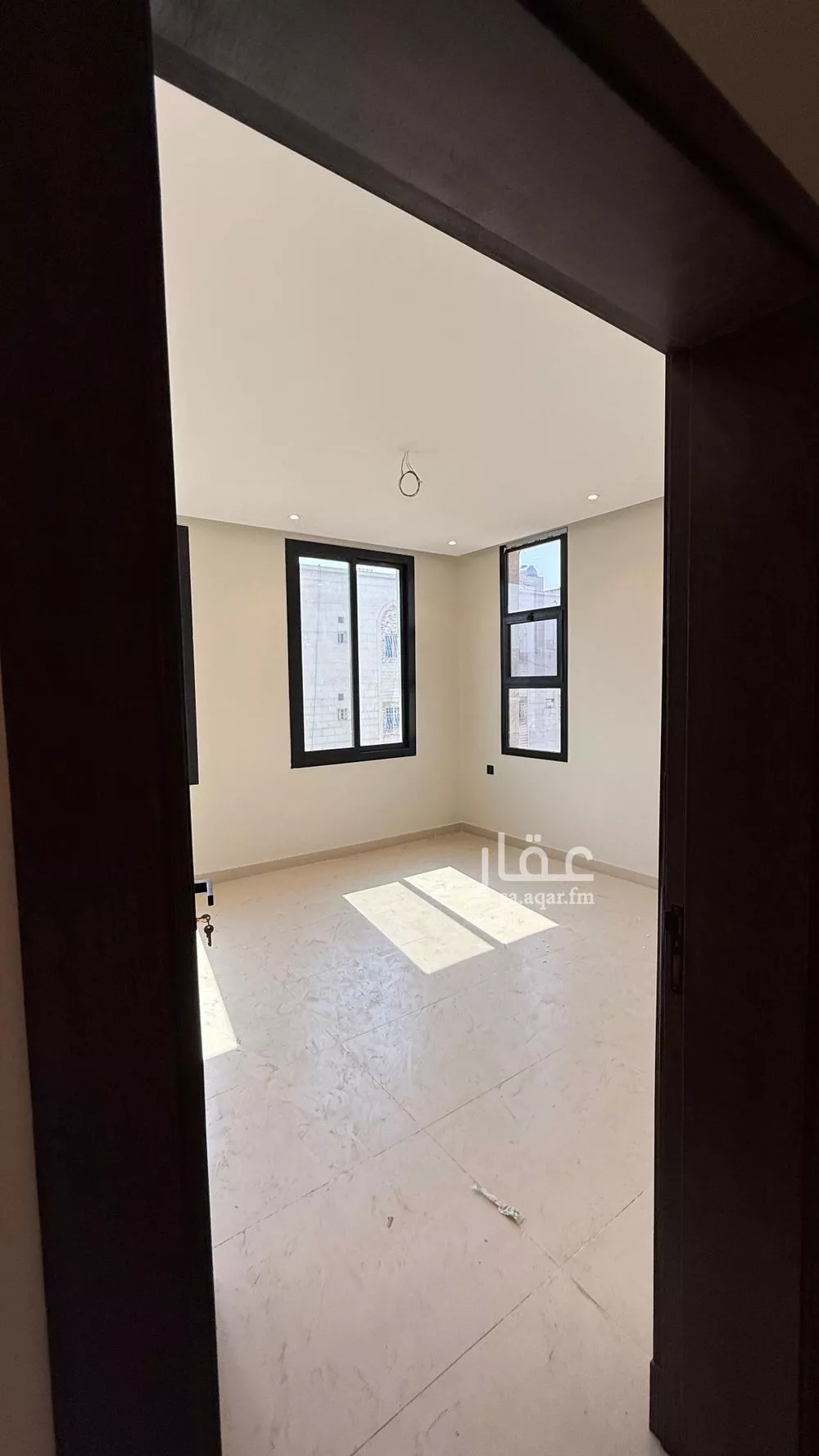 شقة 4 غرف في الجامعة 23