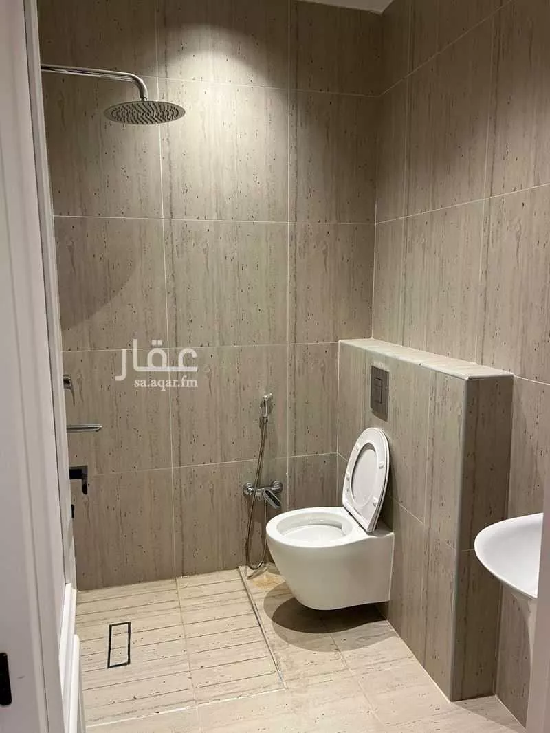 شقة 2 غرف في عرقة 5