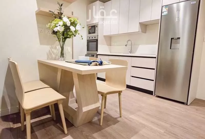 شقة 1 غرف في الملقا 5