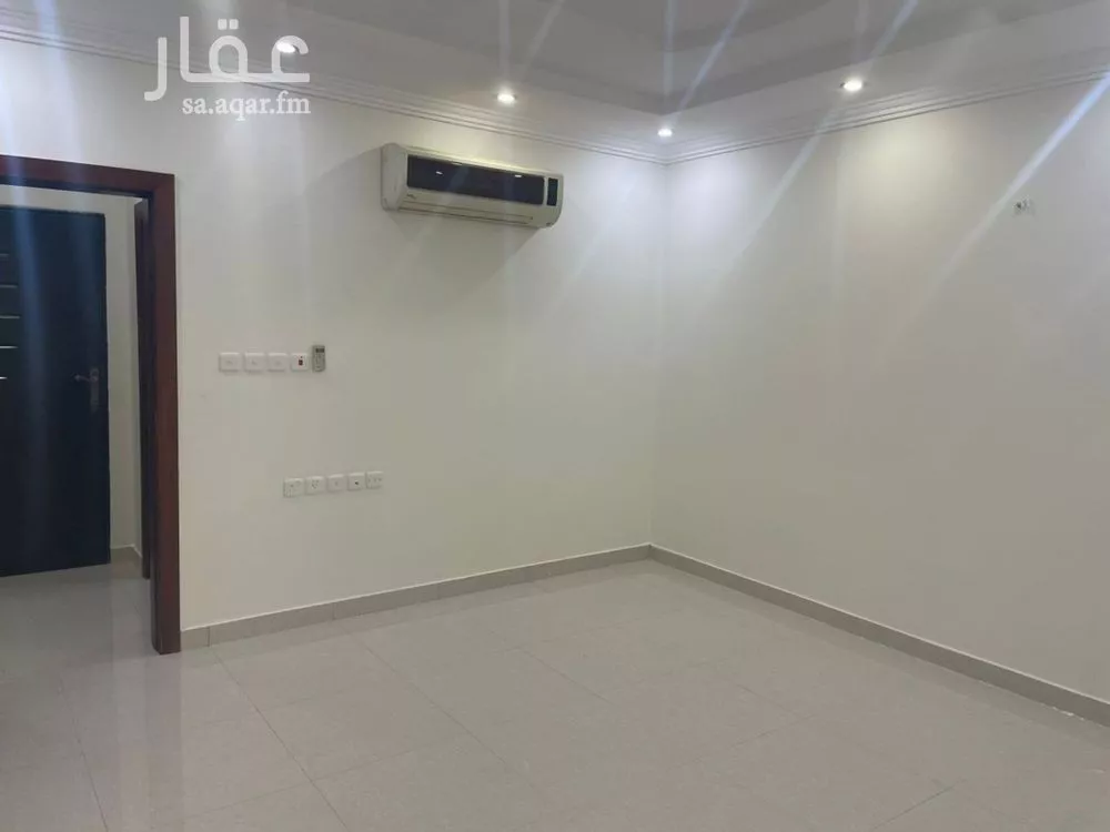 3 bedroom floor in Al Yasmin 2