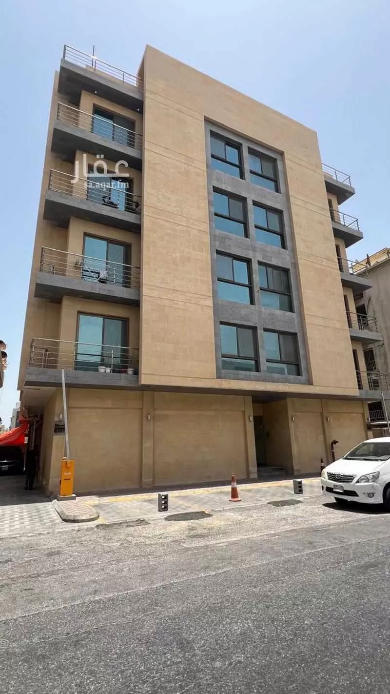 2 bedroom apartment in Al Bandariyah 3