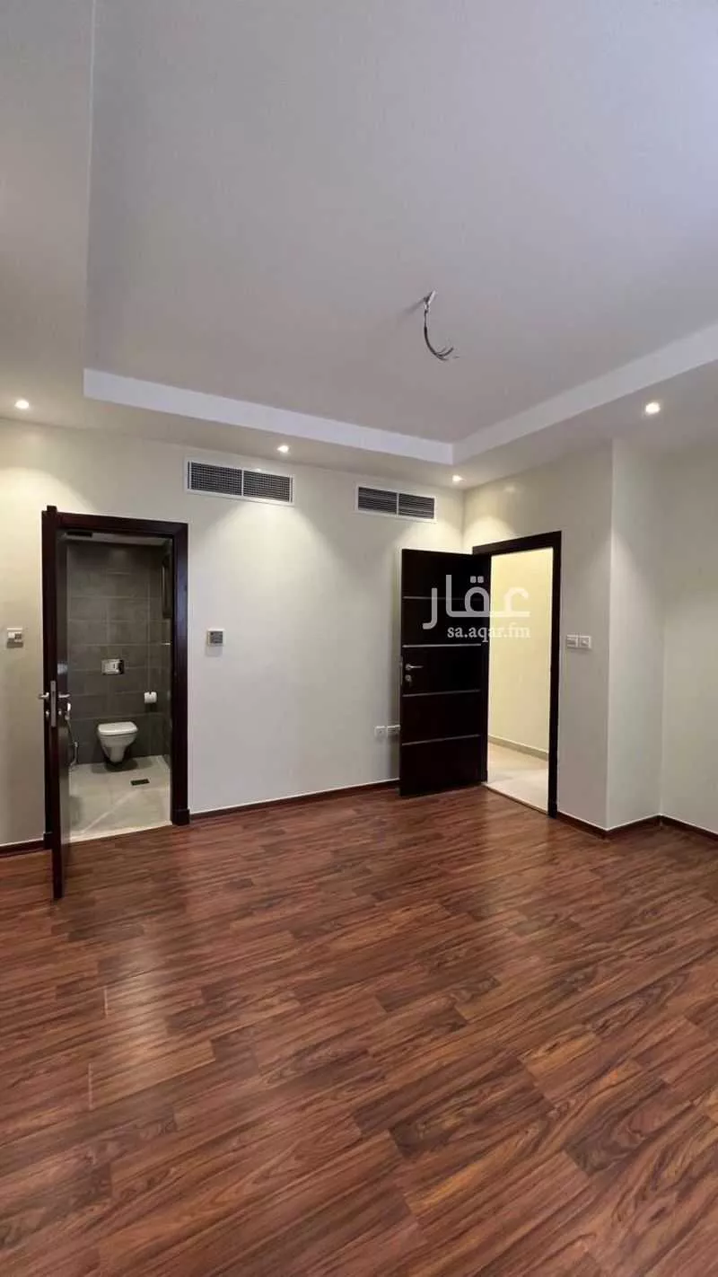2 bedroom apartment in Al Bandariyah 5