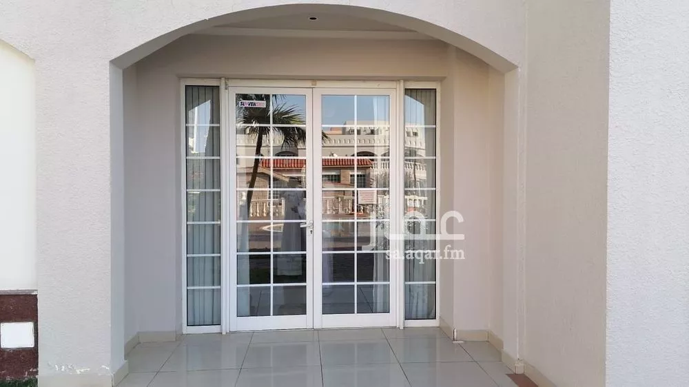 فيلا 3 غرف في الروضة 13