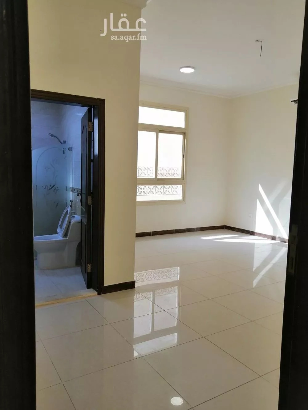 شقة 5 غرف في الدانة الشمالية 6