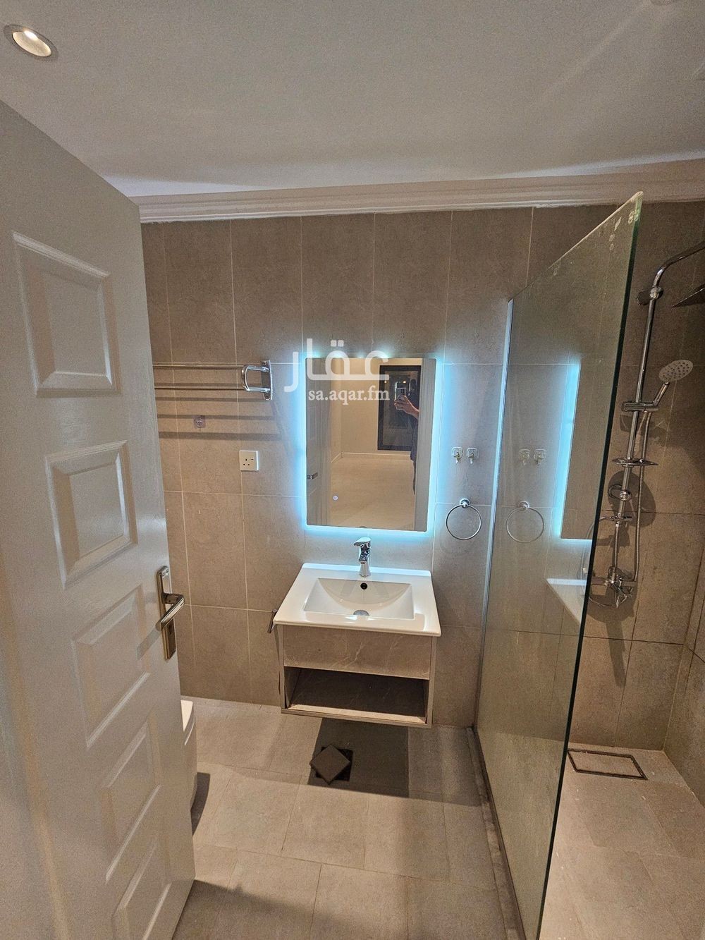 3 bedroom apartment in Al Qashlah, Eastern Province 18