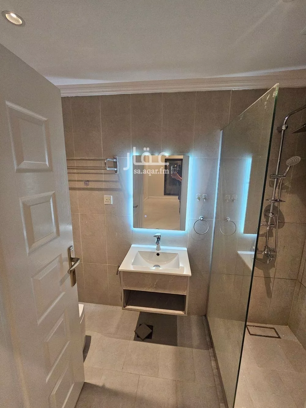3 bedroom apartment in Al Qashlah, Eastern Province 18