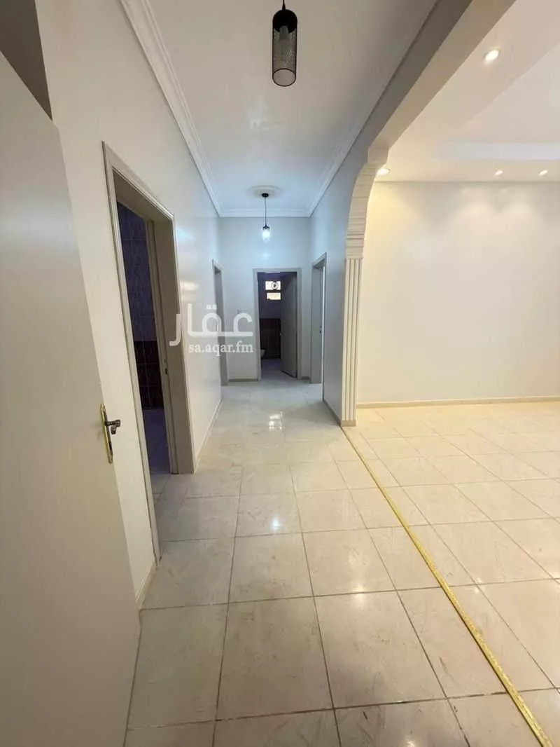 3 bedroom floor in Al Maizilah 2